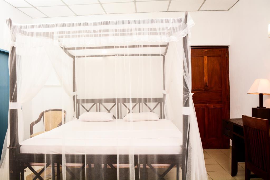 Ykd Tourist Rest Hikkaduwa Hotel Szoba fotó