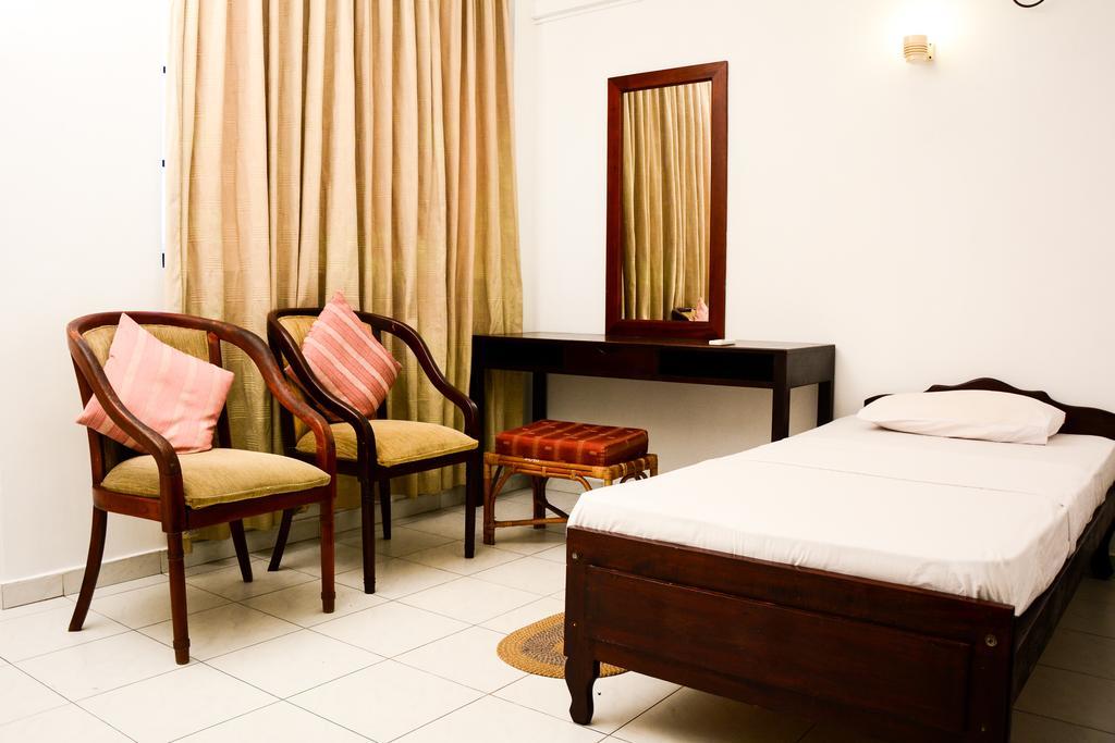 Ykd Tourist Rest Hikkaduwa Hotel Kültér fotó
