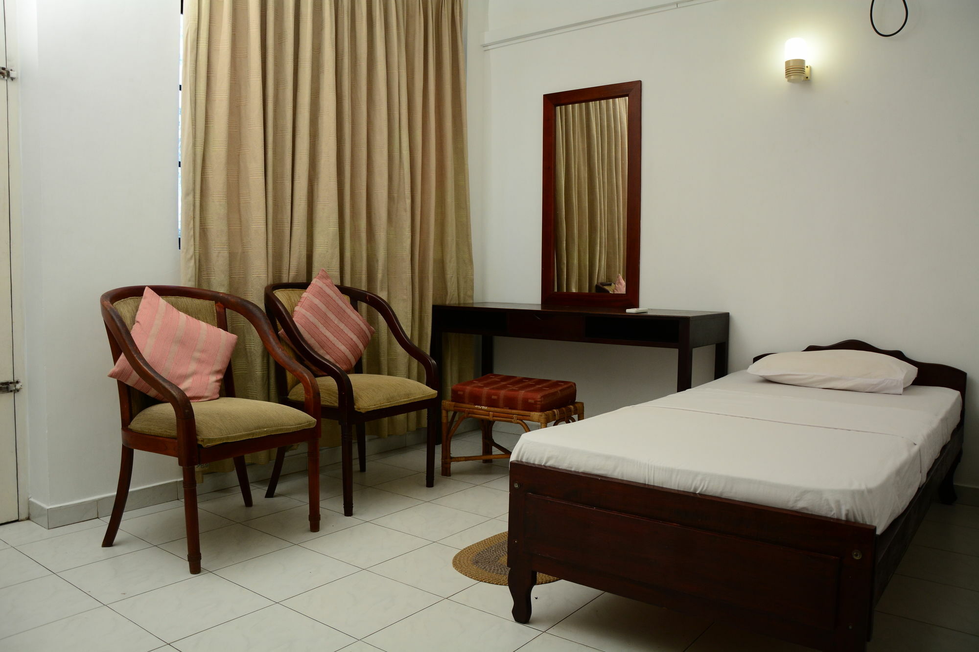 Ykd Tourist Rest Hikkaduwa Hotel Kültér fotó